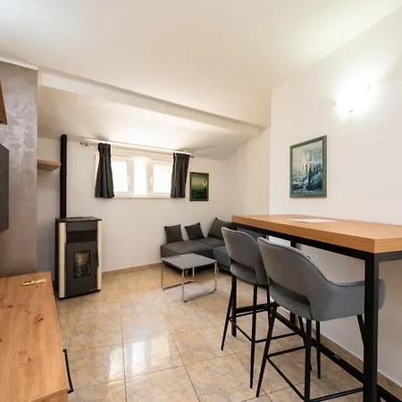 Kudelik Apartment Trogir