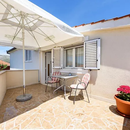 Kudelik Lägenhet Trogir