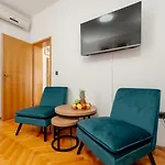 Kudelik Τρογκίρ